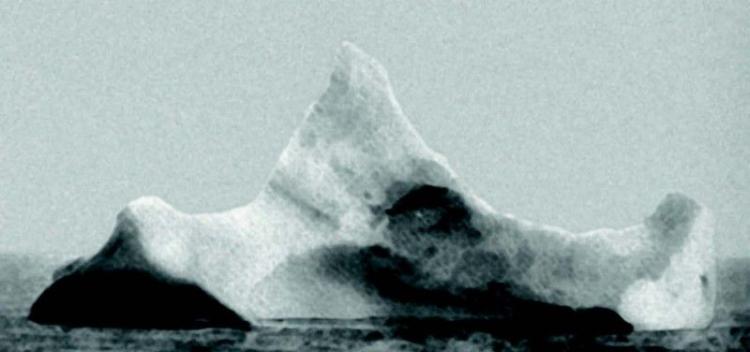 泰坦尼克号撞击冰山非偶然