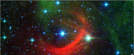 恒星的高速碰撞使银河系产生激荡，形成弧光。