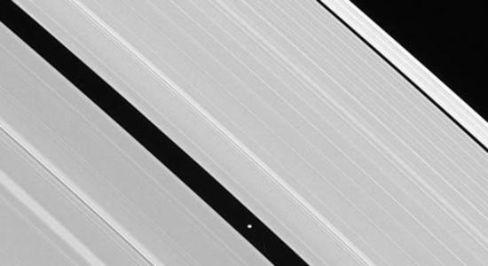 卡西尼探测器拍摄到土星A环