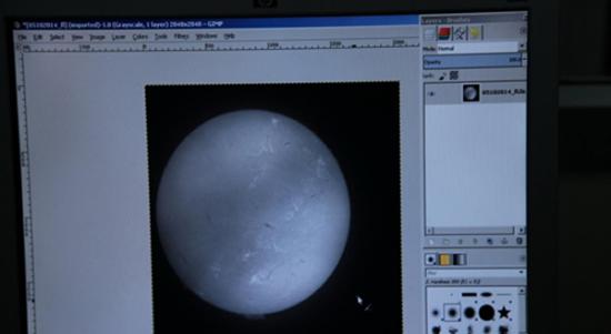 2014年10月5日，得到第一幅太阳色球像