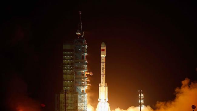 中国体积最大运载火箭「长征五号」3日晚间成功发射