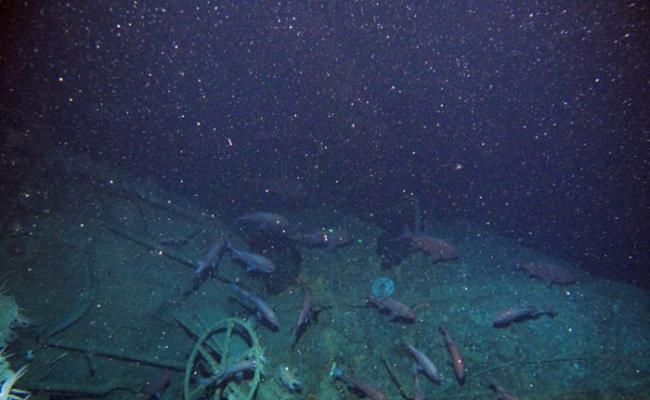 潜艇沉没在巴布亚新几内亚海域。