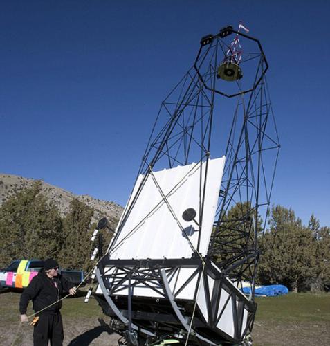 美国天文爱好者造出世界上最大的个人天文望远镜――HK-12