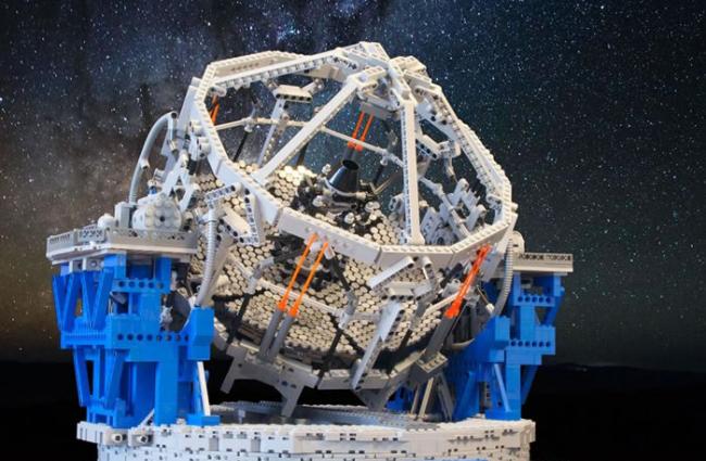 荷兰天文学家用乐高玩具设计并组装以欧洲南方天文台为样本的迷你天文台