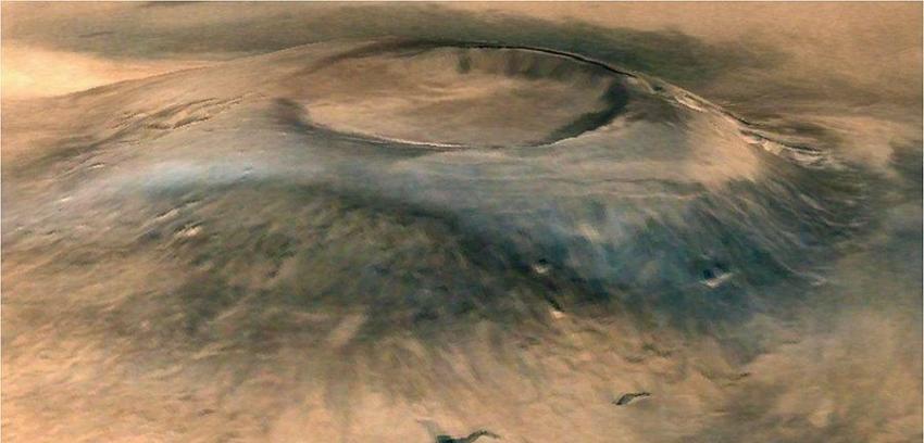 印度空间研究组织最新发布的火星照片中显示阿尔西亚山的3D结构，它是火星表面的一个巨大休眠火山，在阿尔西亚山侧面可看到火山沉积物。