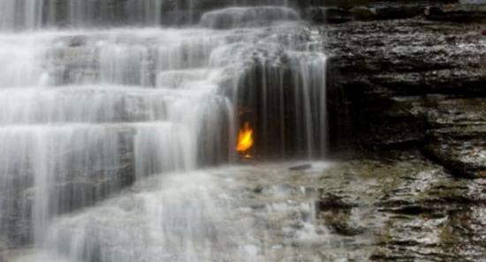 美国纽约栗岭公园的“永恒之火”已燃烧数千年