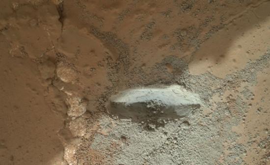 好奇号火星车拍摄的目标岩石图像，科学家计划对该岩石进行钻探演练