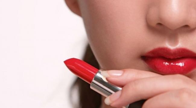 德国发现市面上的唇膏含有怀疑会致癌的矿物油芳香烃。