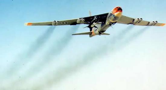北美X-15使用B52作为测试平台