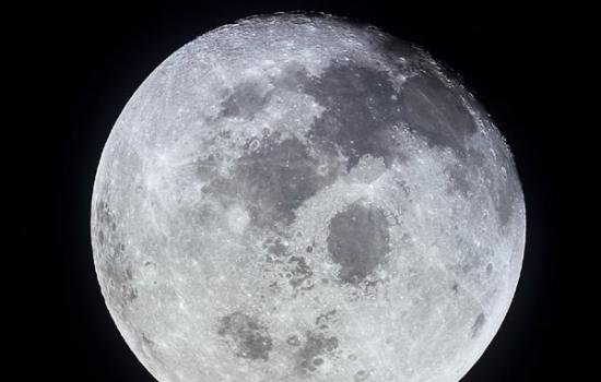 日本科学家发现40亿年前月球以与现在不同的一面朝向地球