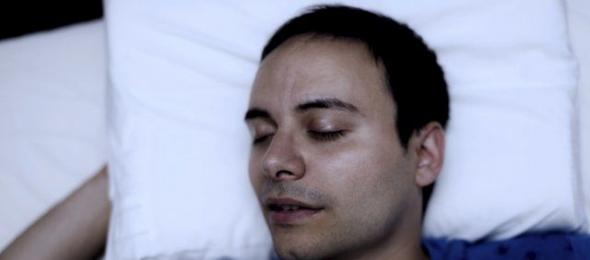 研究发现睡觉时眼睛快速转是因为眼睛在看梦中的场景变换