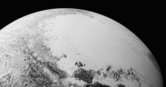 美国NASA公布冥王星最新超清晰影像