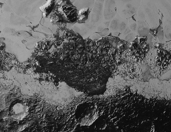 冥王星地貌复杂