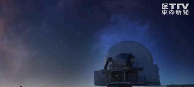 望远镜位于格陵兰美国空军基地，由中研院设计，中科院制造改装，造价800万美金。
