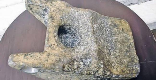 罗马尼亚穆列什河岸出土的25万年前金属铝块 或证外星人曾到地球
