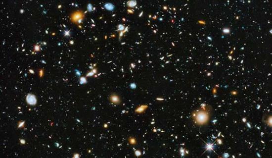 一项由密歇根州立大学的科学家领衔的研究显示宇宙可能比我们设想的更“空”。 早前的研究认为这类暗星系的数量可能是类似哈勃望远镜所能观测到的所谓“明亮星系”数量的数