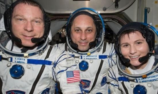 （左起）维特斯、希卡普罗夫及克里斯托弗雷蒂已返回地球。