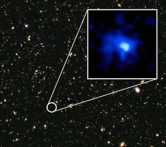 这里展示的是EGS-zs8-1，最新研究认为这可能是宇宙中目前已知最遥远的星系，距离地球约131亿光年。这项发现提供了一个含有的机会能够让科学家们检验早期宇宙是