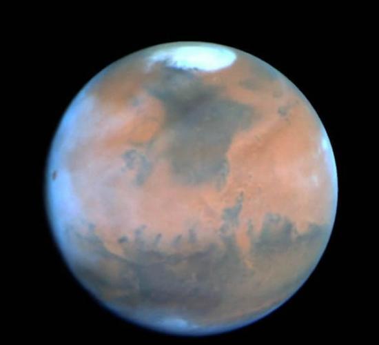 哈勃空间望远镜广角相机拍摄的火星