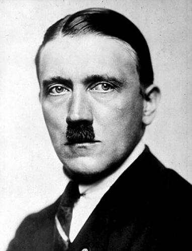 今次拍卖的自传有希特勒亲笔签名