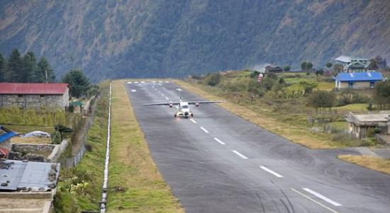 世界上最危险的飞机场：尼泊尔卢卡拉机场