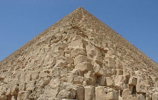金字塔建造过程中或使用了脚手架