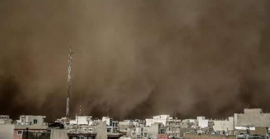 伊朗首都德黑兰遭遇罕见沙尘暴袭击