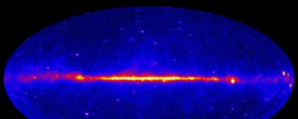 科学家认为星系周围存在大量的暗物质分布，但是没有人知道暗物质到底是什么