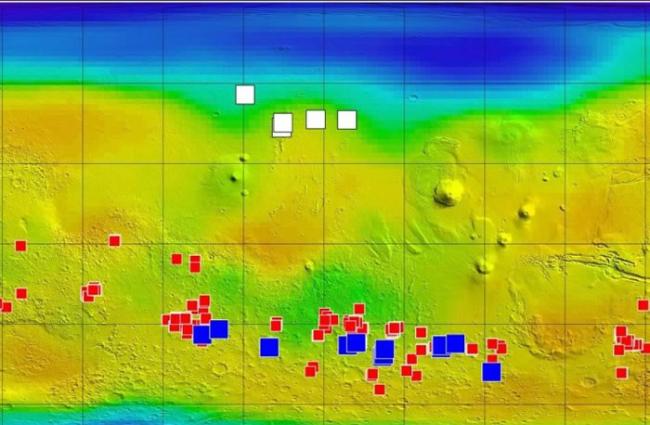 火星上多处地方发现富含水冰
