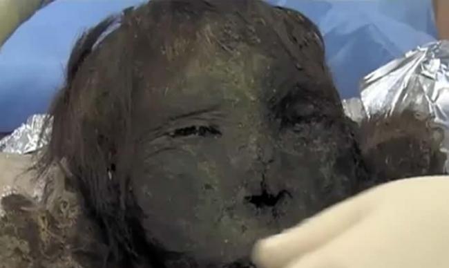 俄罗斯西伯利亚冻土层发现30多具900年前木乃伊 女干尸头发睫毛仍完好