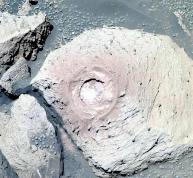 好奇号在火星上拍摄到15个“蘑菇”