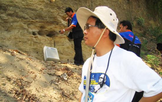 高星2007年在印尼爪哇人遗址考察