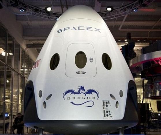 第二代“龙”载人太空舱今年5月已试发射成功。