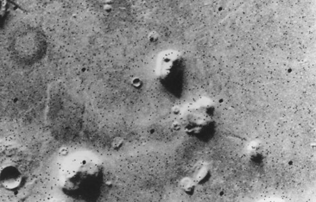 美国NASA早在1976年维京一号就拍到火星上第一张人脸