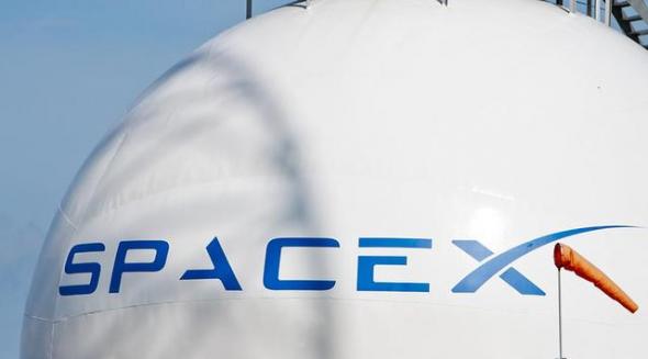 SpaceX将尝试让火箭底部垂直降落到停留在大海的驳船上