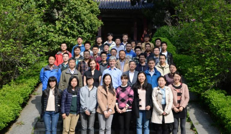 “Flügel碳酸盐岩微相国际短期培训课程”在南京顺利结束