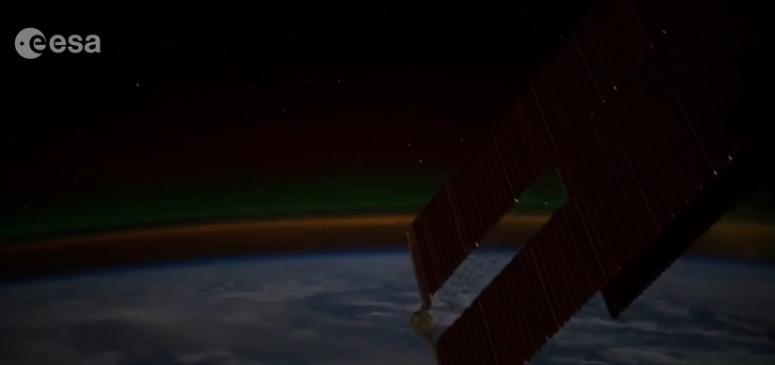 德国宇航员在国际空间站拍摄的地球北极光
