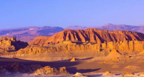 智利阿塔卡马沙漠的月亮谷。科学家表示火星土壤拥有与月亮谷类似的化学构成。