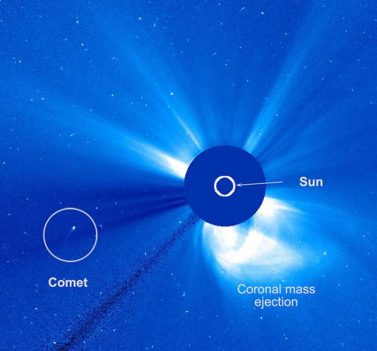 观测到2015年2月18日至21日一颗罕见的彗星掠日