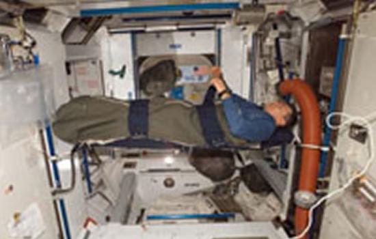 《柳叶刀神经病学》在线发表一项新的针对宇航员睡眠不足的研究报告