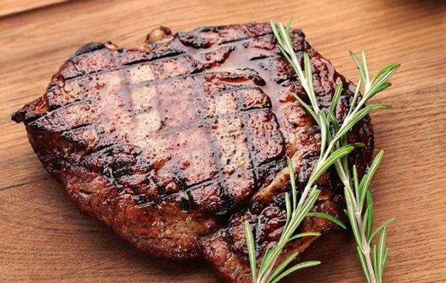 英国牛津大学最新研究表明每周吃一块牛排患肠癌几率将增加42%