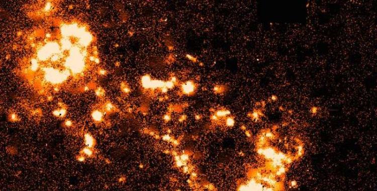 香港大学发现史上最接近地球的星系撞击