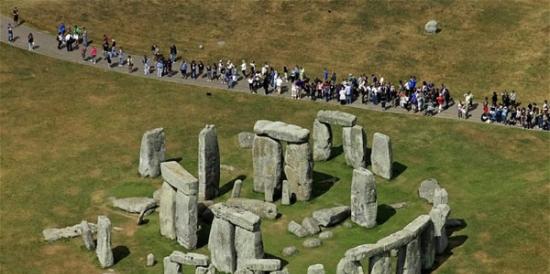 公元前7500年居住在这里的人很有可能最早开始建造巨石阵