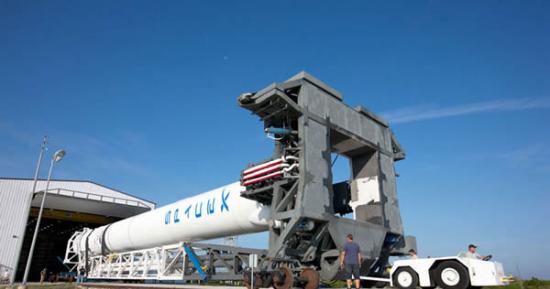 2014年将是私人太空飞行的里程碑，两个私人商业航天公司将通过私人火箭执行发射任务，加州SpaceX公司今年将推出它的第一个任务，使用升级的猎鹰9号火箭执行发射