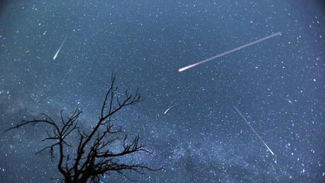 伴随恩克彗星而来的金牛座流星雨可能暗藏导致世界末日的陨石
