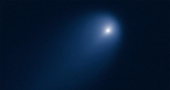 哈勃望远镜捕捉到ISON彗星(C/2012 S1)的完美影像