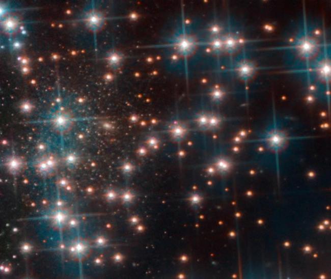 哈勃太空望远镜在银河系球状星团NGC 6752发现新的矮星系“Bedin 1”