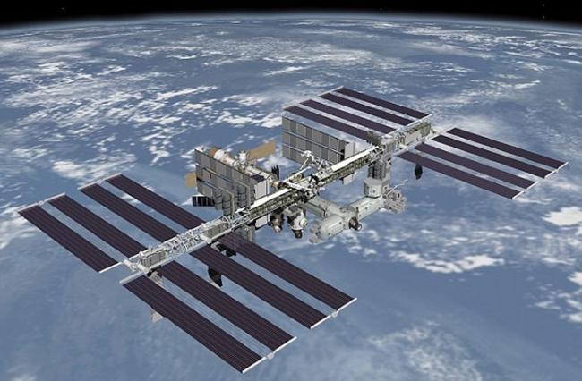 俄罗斯宇航员阿尔捷米耶夫化身导游“飞越”国际空间站（ISS）每个角落