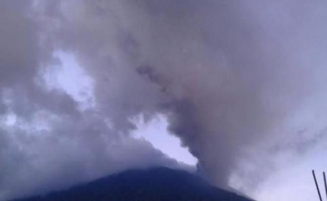 瓜马拉马火山再度爆发。