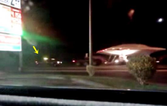 卡车载碟形物体还有警察护送，网友怀疑是「UFO」！